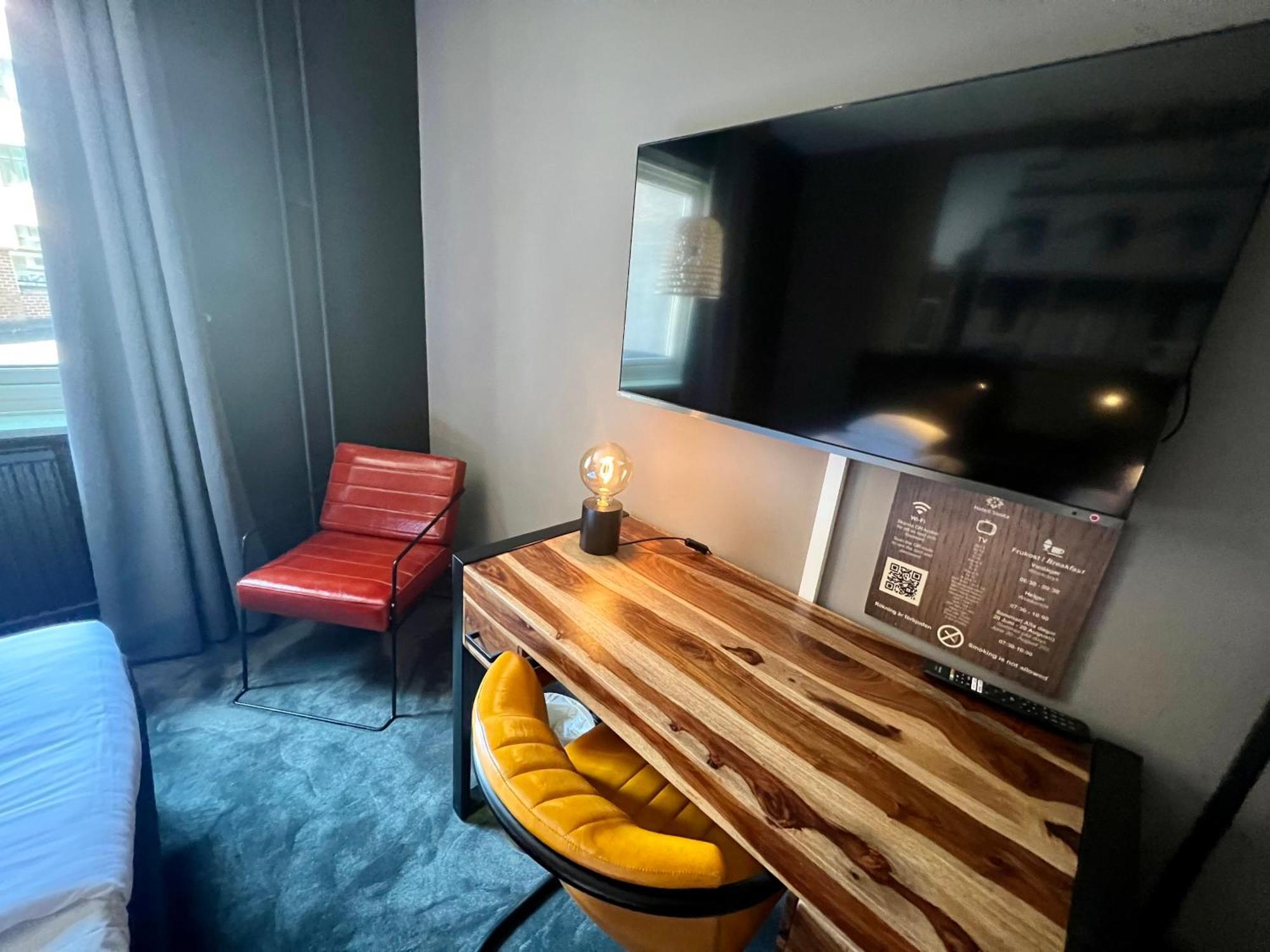 Hotell Siesta カールスクルーナ エクステリア 写真