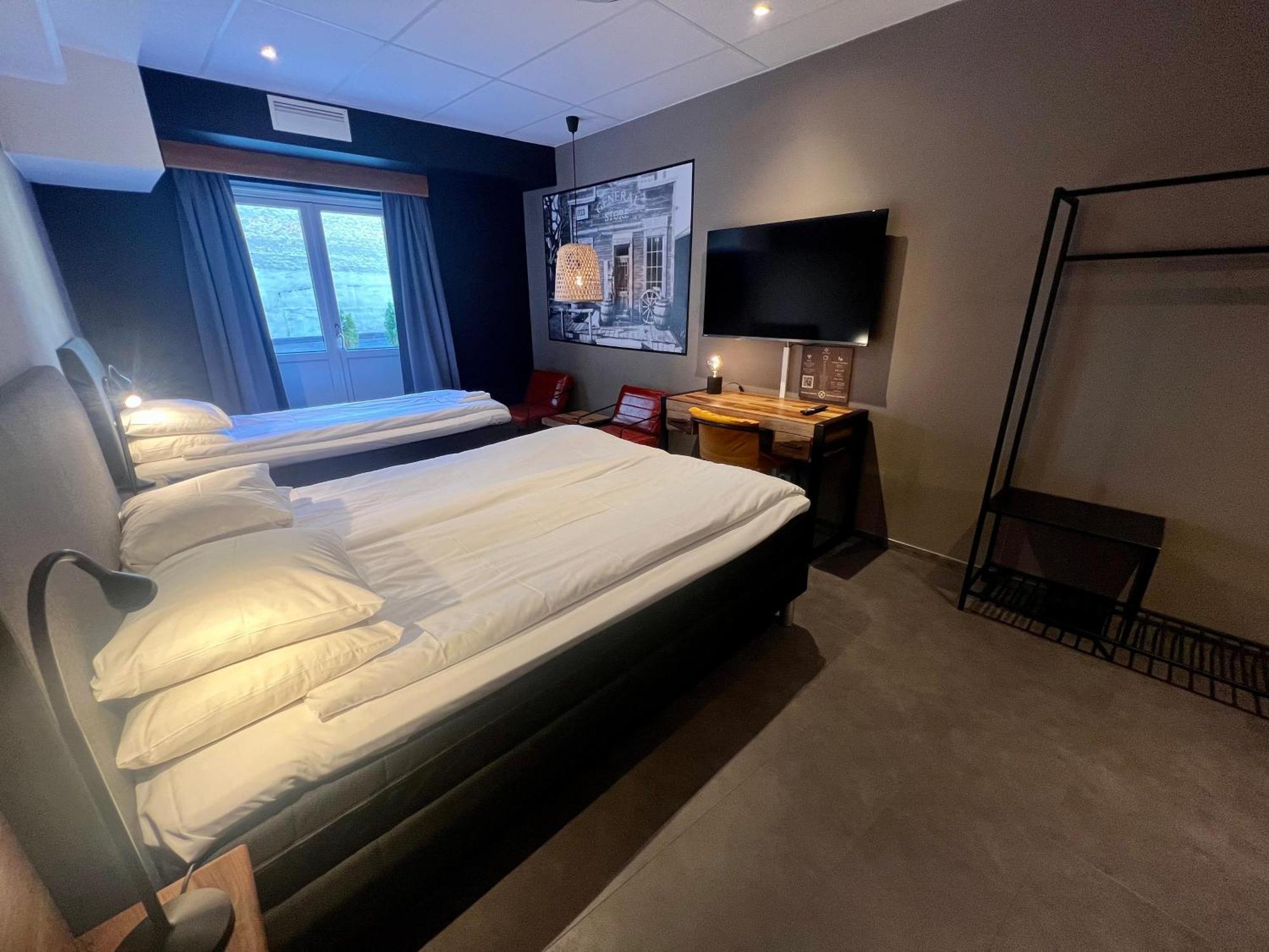 Hotell Siesta カールスクルーナ エクステリア 写真