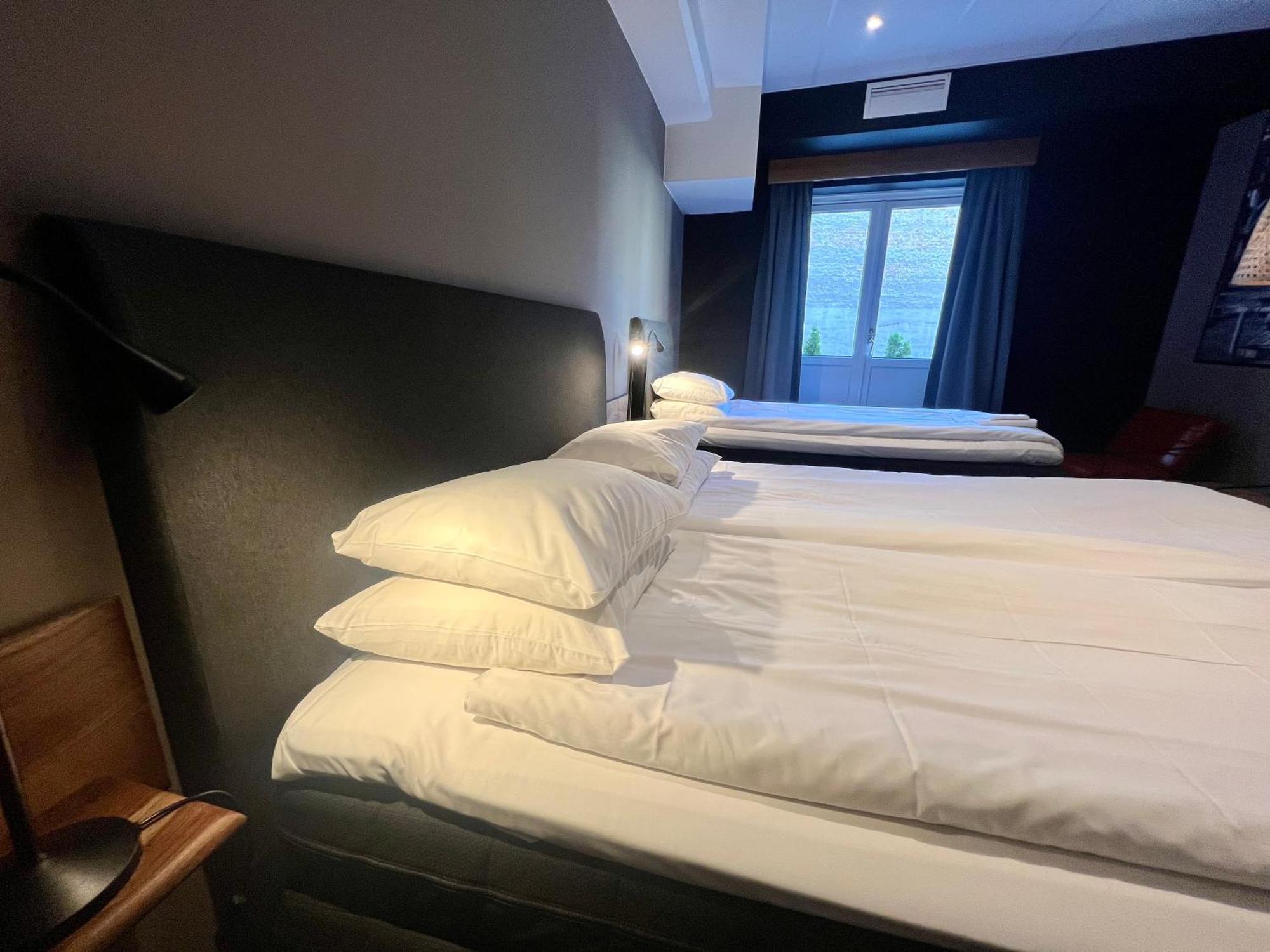 Hotell Siesta カールスクルーナ エクステリア 写真